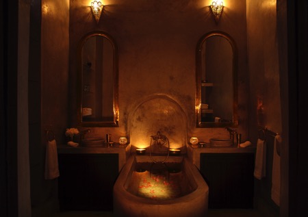 Damascan Blush Bathroom